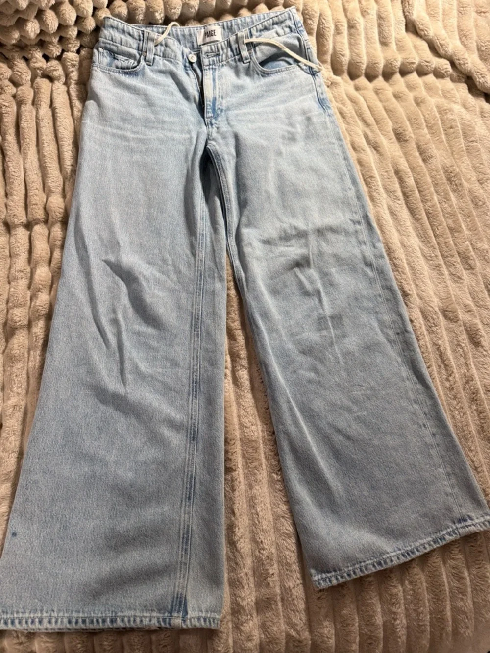 PAIGE Zoey jeans. - Picture 2 of 5